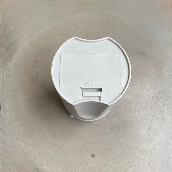 Katzenstreu-Schaufel